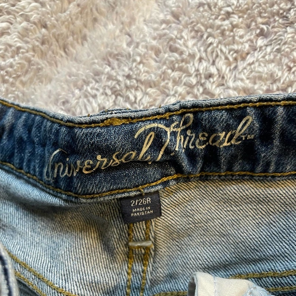 Universal Thread Straight leg Jeans - Picture 4 of 4